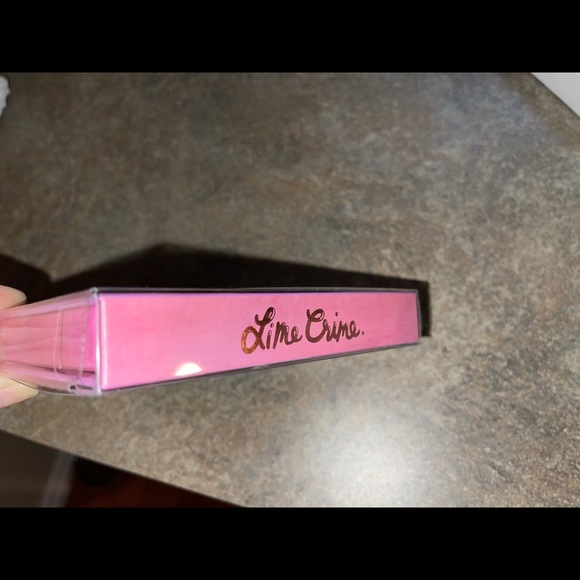 Venus III Eyeshadow Pallette - Picture 2 of 2